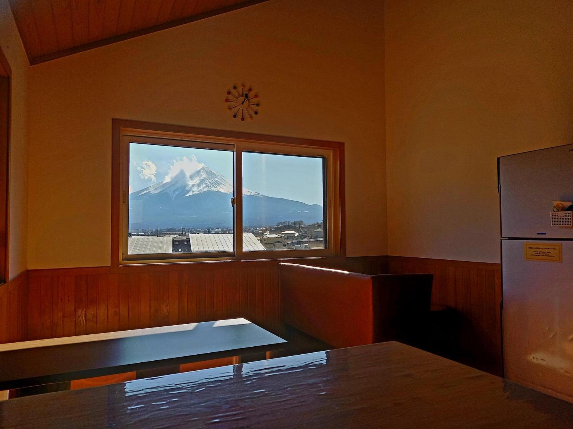 Orange Cabin Inn Far From Station Фудзикавагутико Экстерьер фото